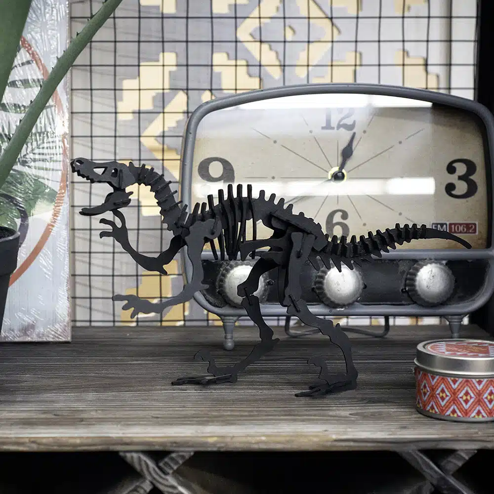 Vélociraptor en carton noir – Agent Paper – Image 3
