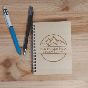 Carnet en Bois « Petits Mots d&rsquo;un Maitre, ATSEM, Nounou » Exceptionnel