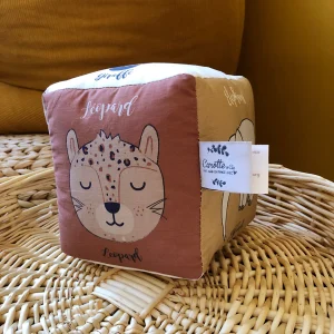 CUBE D'EVEIL ANIMAUX DE LA SAVANE