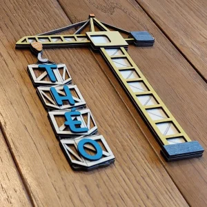 Plaque de Porte Enfant Colorée Bois – Grue de Chantier