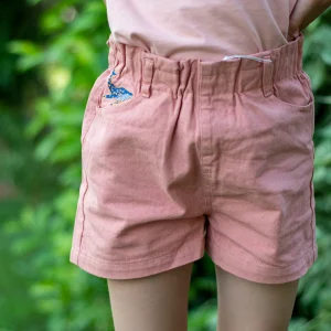 Short fille