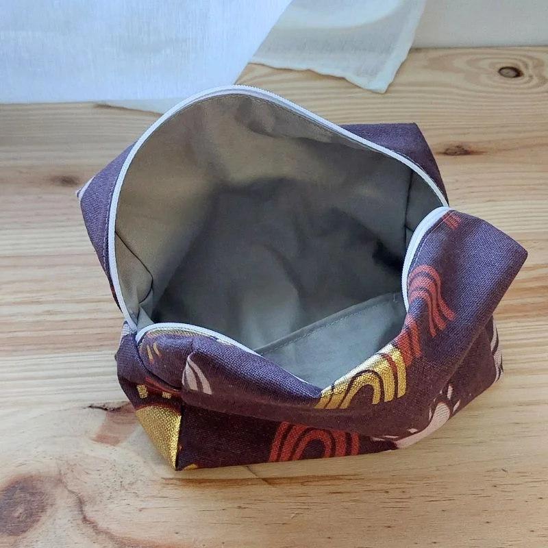 Trousse de toilette personnalisée avec étiquette en bois – Pour enfants et adultes – Image 5